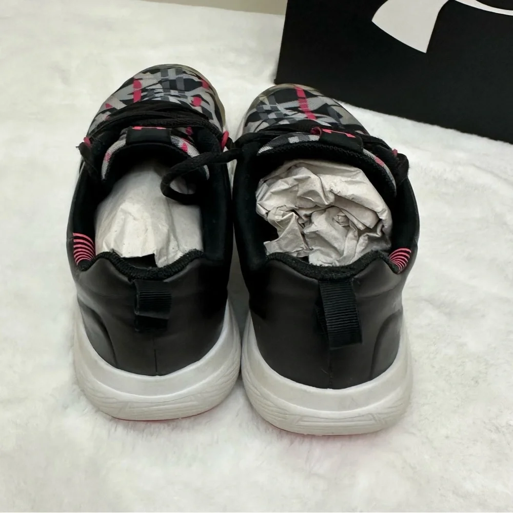 Kids Under Armour GGS Charged Black/Pink Running Shoes - Picture 3 of 13